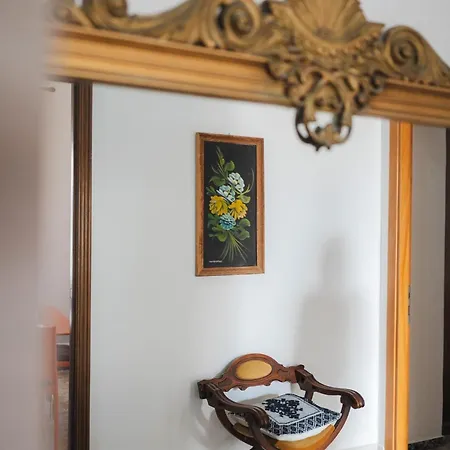 Mama' Apartment
